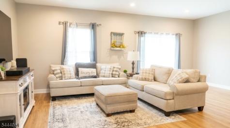 16 Marsh Way Mount Olive NJ 07828