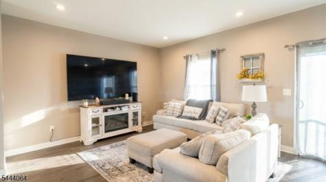 16 Marsh Way Mount Olive NJ 07828