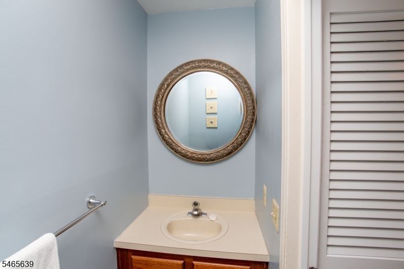 3 Munsee Trail Branchburg NJ 08876