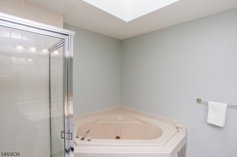 3 Munsee Trail Branchburg NJ 08876