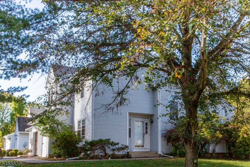 3 Munsee Trail Branchburg NJ 08876