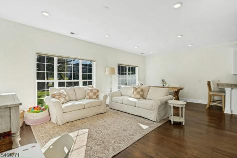 53 Veterans Way Morris Plains NJ 07950