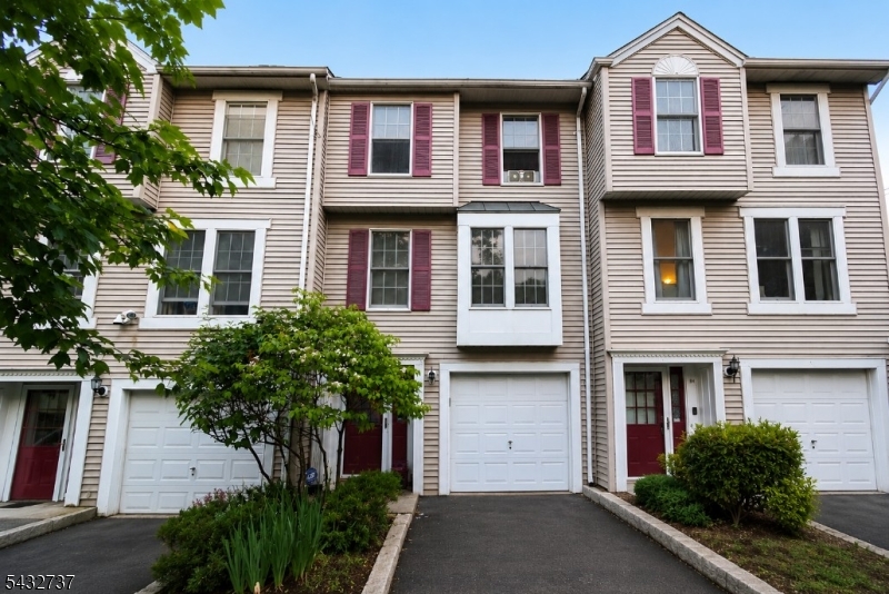 82 Tiffany Boulevard Newark NJ 07104