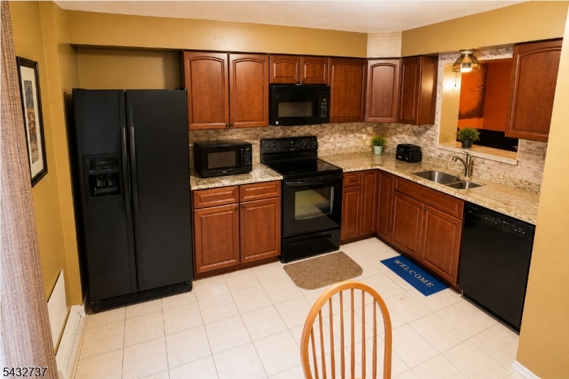 82 Tiffany Boulevard Newark NJ 07104