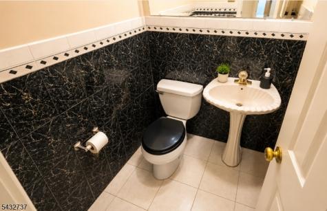 82 Tiffany Boulevard Newark NJ 07104