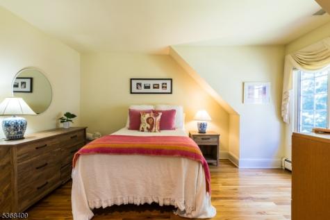 12 Kips Ridge Montclair NJ 07044