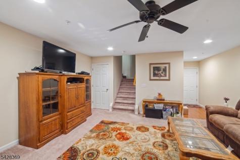 116 Wallace Court Green Brook NJ 08812