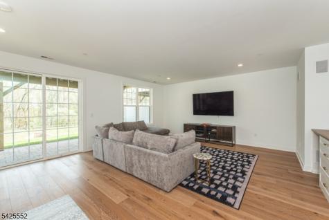 15 Cinnamon Drive Upper Saddle River NJ 07458
