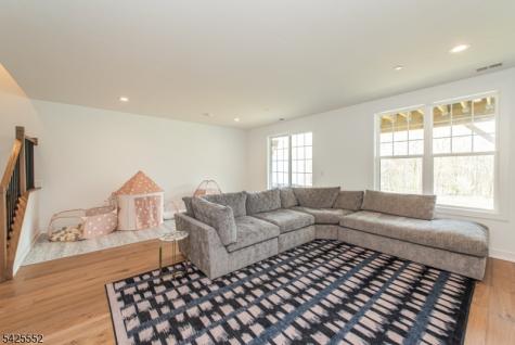 15 Cinnamon Drive Upper Saddle River NJ 07458