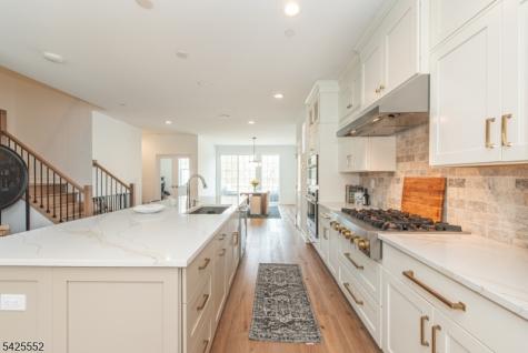 15 Cinnamon Drive Upper Saddle River NJ 07458