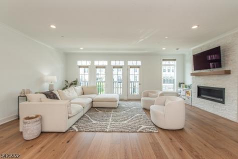 15 Cinnamon Drive Upper Saddle River NJ 07458
