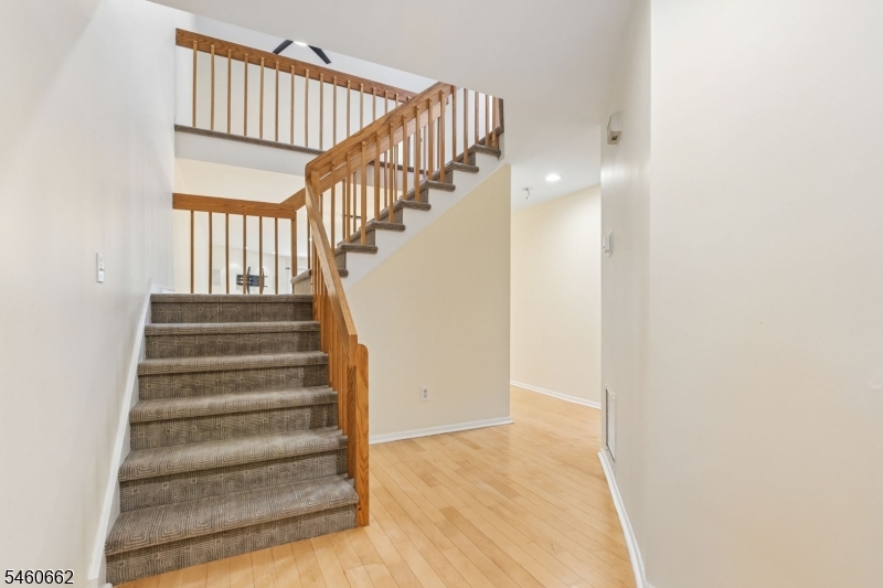 28 Raven Drive Morris NJ 07960