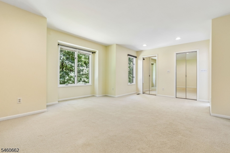 28 Raven Drive Morris NJ 07960