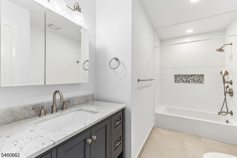 28 Raven Drive Morris NJ 07960