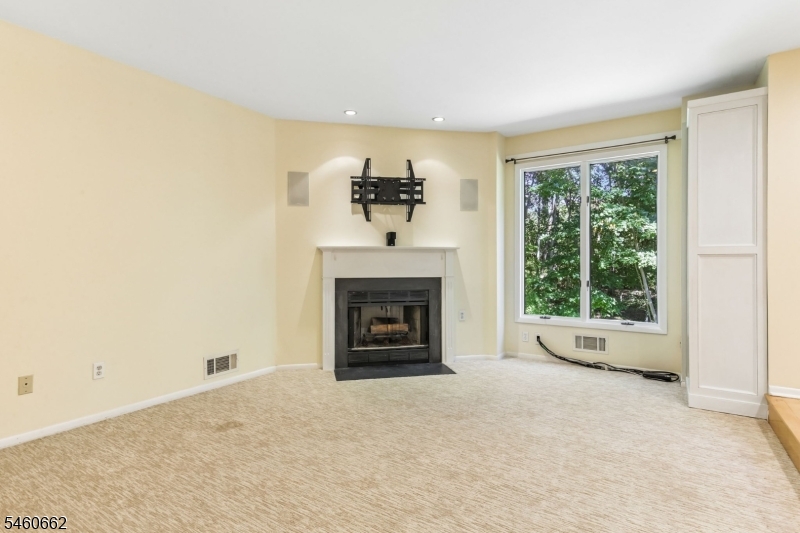 28 Raven Drive Morris NJ 07960