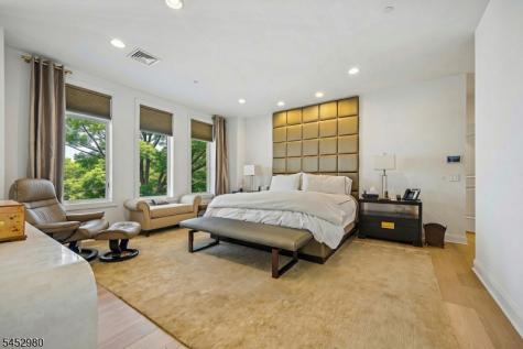 25 Sichel Court West Orange NJ 07052