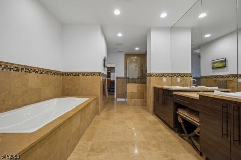 25 Sichel Court West Orange NJ 07052