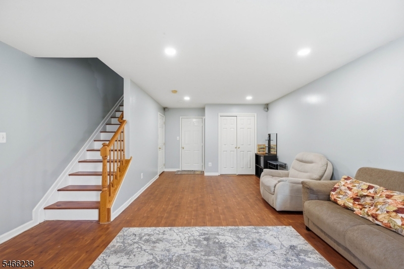 471 Hartford Drive Nutley NJ 07110