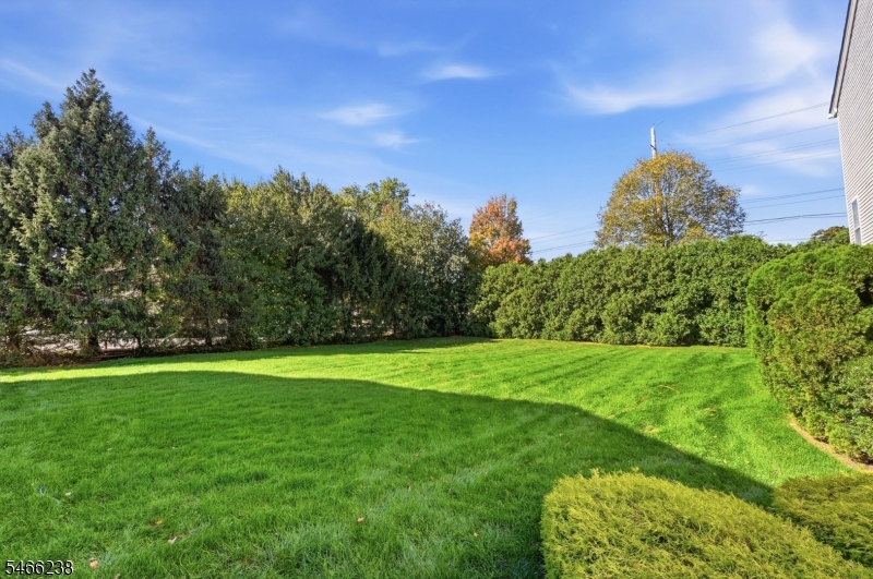 471 Hartford Drive Nutley NJ 07110