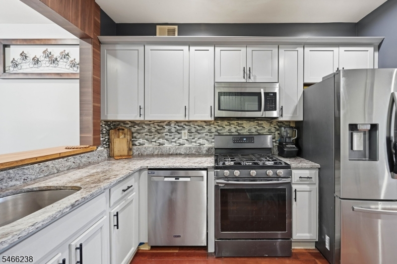 471 Hartford Drive Nutley NJ 07110
