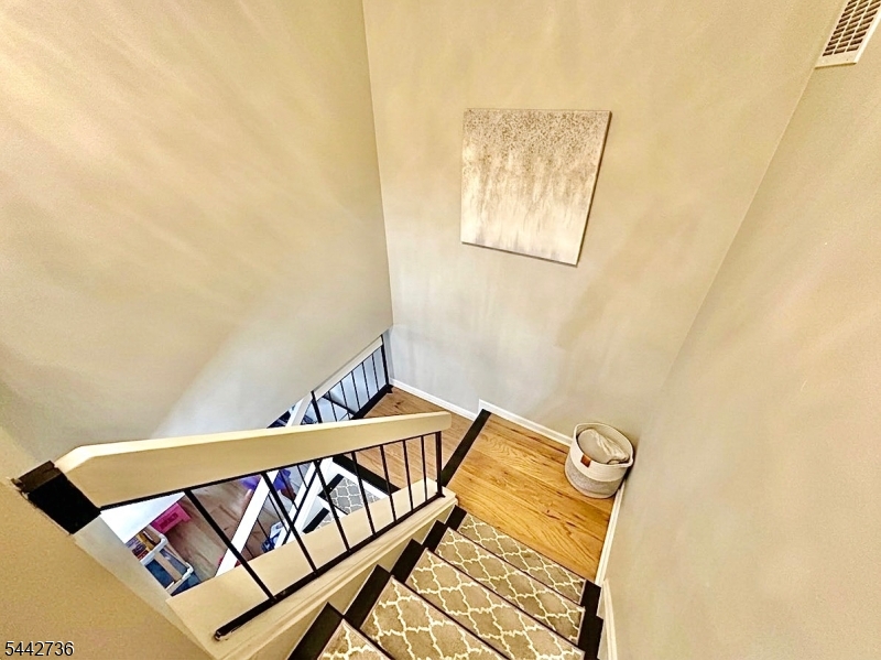 8 Plum Court Raritan NJ 08822