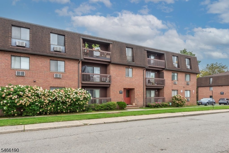 9 Montgomery Street Belleville NJ 07109
