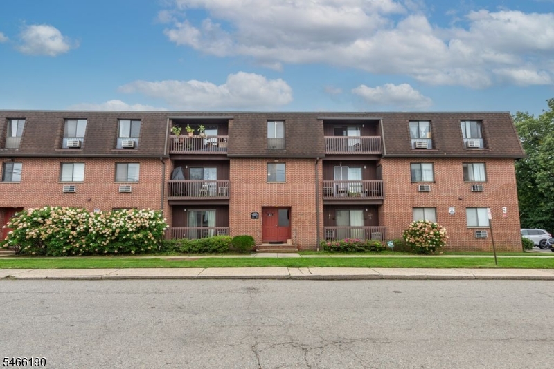 9 Montgomery Street Belleville NJ 07109