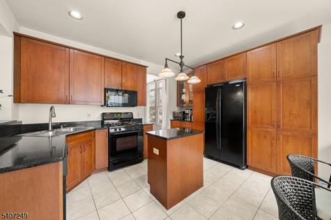 48 Bovensiepen Court Roseland NJ 07068
