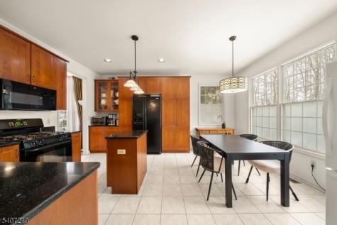 48 Bovensiepen Court Roseland NJ 07068
