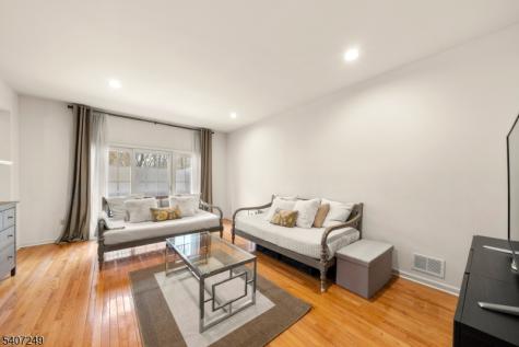 48 Bovensiepen Court Roseland NJ 07068