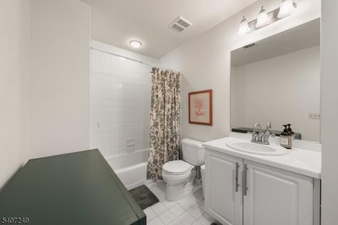 48 Bovensiepen Court Roseland NJ 07068