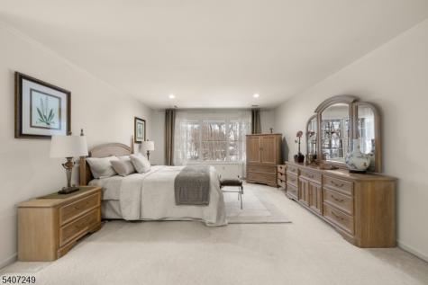 48 Bovensiepen Court Roseland NJ 07068