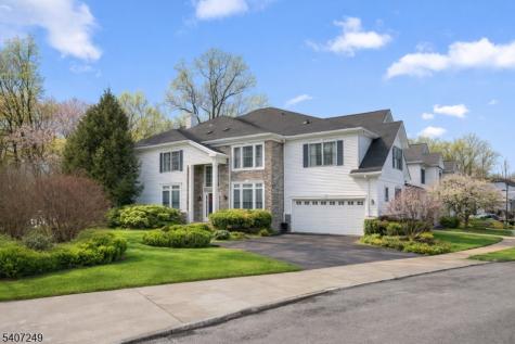 48 Bovensiepen Court Roseland NJ 07068