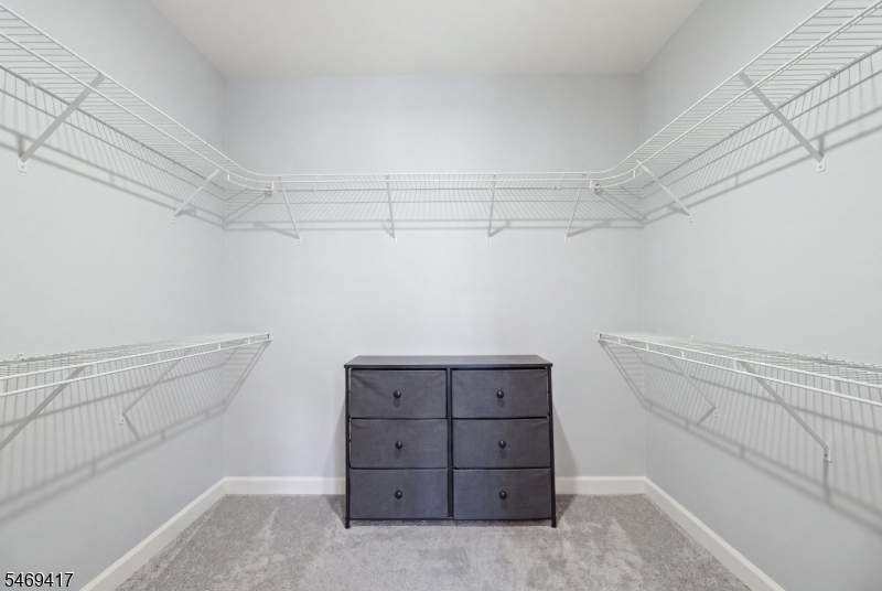 23 Powderhorn Court Woodbridge NJ 07095