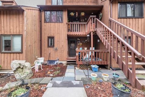 14 Village Way Unit 4 Vernon NJ 07462