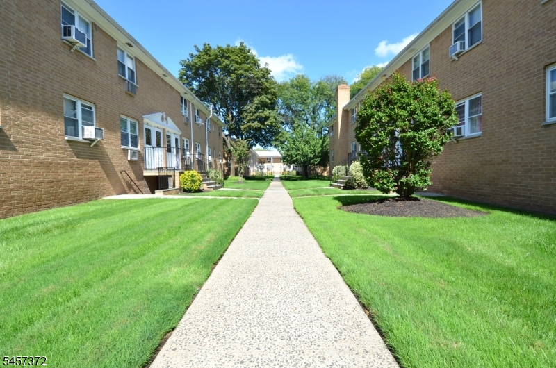725 Joralemon Street Belleville NJ 07109