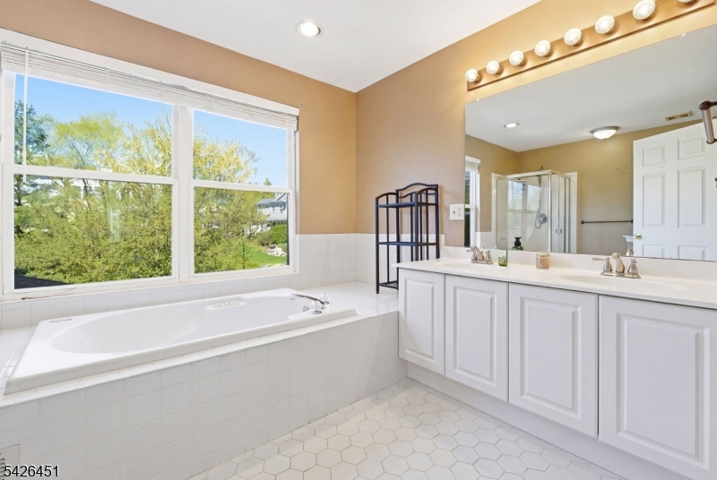 15 Aspen Court Hardyston NJ 07419