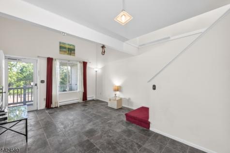 26 Larkspur Court Bedminster NJ 07921