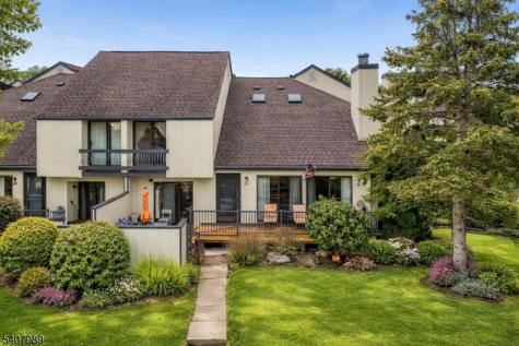275 Crabtree Court Bernards NJ 07920