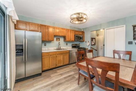 275 Crabtree Court Bernards NJ 07920