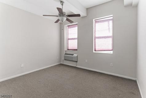 39 Bruen Street Newark NJ 07105