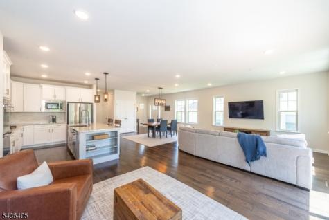 11 Albie Drive Mountain Lakes NJ 07046