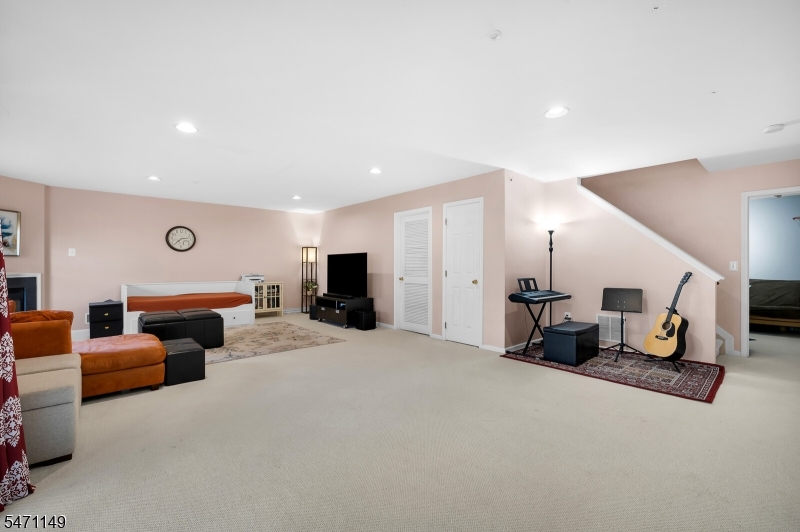 3306 Scenic Court Denville NJ 07834