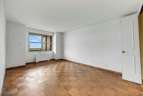 2077 Center Avenue Fort Lee NJ 07024