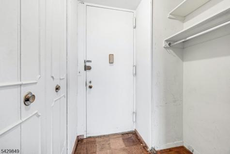2077 Center Avenue Fort Lee NJ 07024