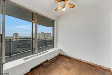 2077 Center Avenue Fort Lee NJ 07024