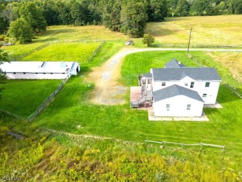 73 Featherbed Lane Raritan NJ 08822