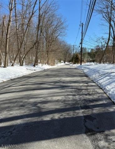 15 Saw Mill Road Kinnelon NJ 07405