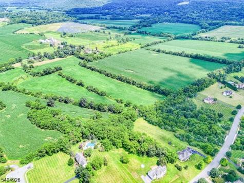 8 Roseberry Road Washington NJ 07882