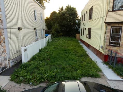 309 21ST Street Irvington NJ 07111